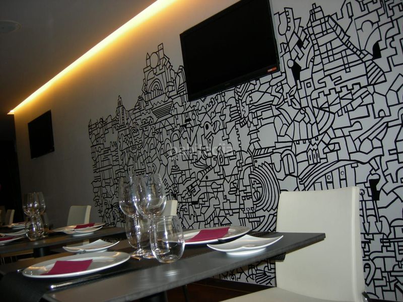 Foto d78d18f4-b919-4a34-b22b-b909a44ff8a4. Business premise with heating in Eixample Tarragona
