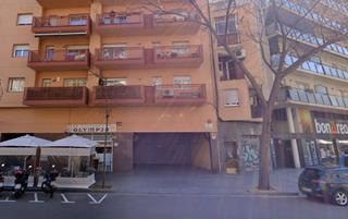 Aparcament cotxe a Navas