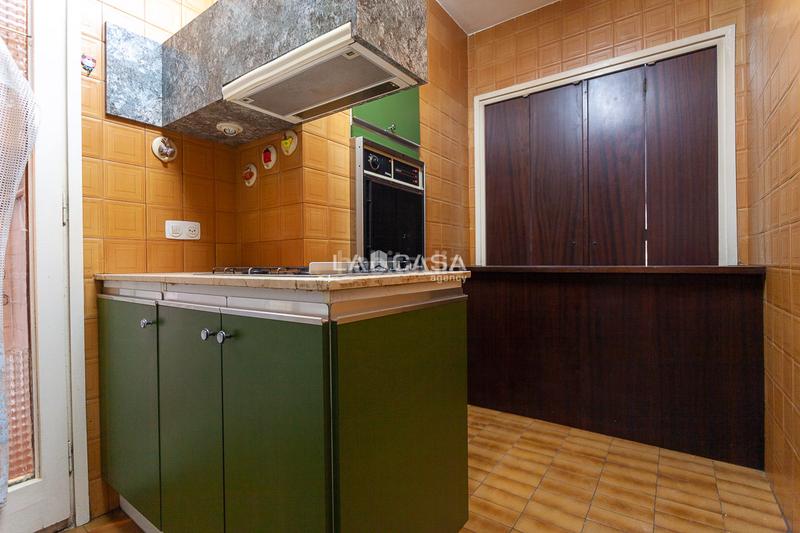 Foto 2c55bf7b-e86e-4e62-a208-249c6716311c. Appartamento con riscaldamento in El Camp de l´Arpa del Clot Barcelona