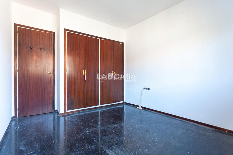 Foto 5b9edf13-e2df-4e24-add0-2d0b155cc9a3. Appartamento con riscaldamento in El Camp de l´Arpa del Clot Barcelona