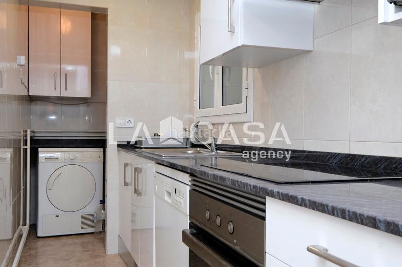 Foto cfaf0581-aedd-4349-9d4f-eedd41bbe648. Pis a Porta Barcelona
