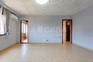 Appartamento in La Verneda - La Pau