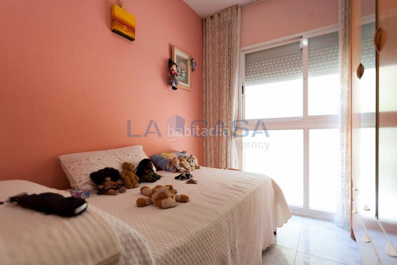 Foto 40a410f5-fb59-422a-8627-8d252317e4be. Dúplex amb calefacció a Les Planes Hospitalet de Llobregat (L´)