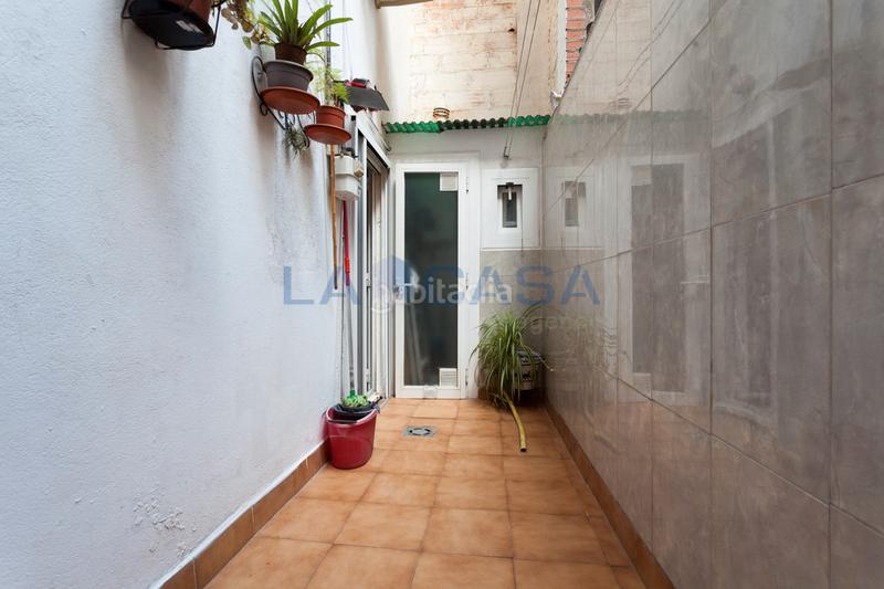 Foto 727f8756-6942-4bb2-b0ec-ff1080bc04ef. Dúplex amb calefacció a Les Planes Hospitalet de Llobregat (L´)