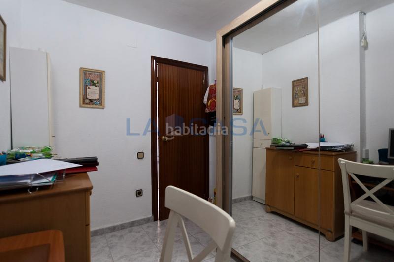 Foto c8233966-05c0-45c5-89b4-812481b95f48. Dúplex amb calefacció a Les Planes Hospitalet de Llobregat (L´)