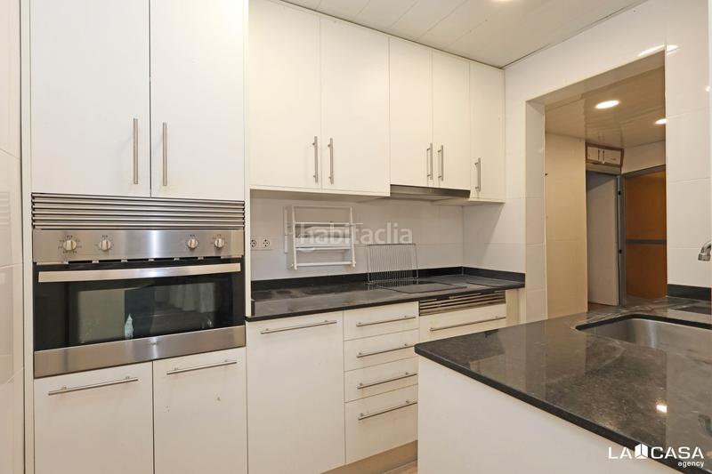 Foto 28b1743e-a81e-467c-ba73-25e832969710. Ground floor in Can Vidalet Esplugues de Llobregat