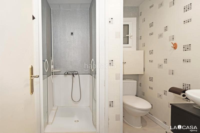 Foto 28e63d5a-7d53-47ae-8270-705c2cf4b9d7. Planta baixa a Can Vidalet Esplugues de Llobregat