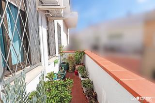 Appartement à El Poble Sec - Parc de Montjuïc. Ático en venta con 4 habitaciones, balcón y ascensor en avenida