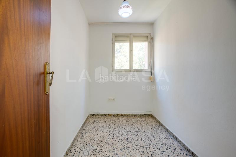 Foto 561e7b93-cdbb-454a-8346-879e1aa1a51e. Etagenwohnung mit heizung in La Verneda - La Pau Barcelona