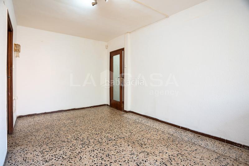 Foto 5d49d95d-cc5e-42ea-ae91-c6db5e670353. Flat with heating in La Verneda - La Pau Barcelona