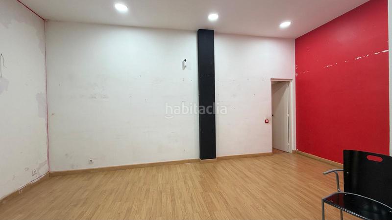 Foto 18a42dd1-e31d-4301-87bf-856ae71b32a2. Local commercial dans El Clot Barcelona