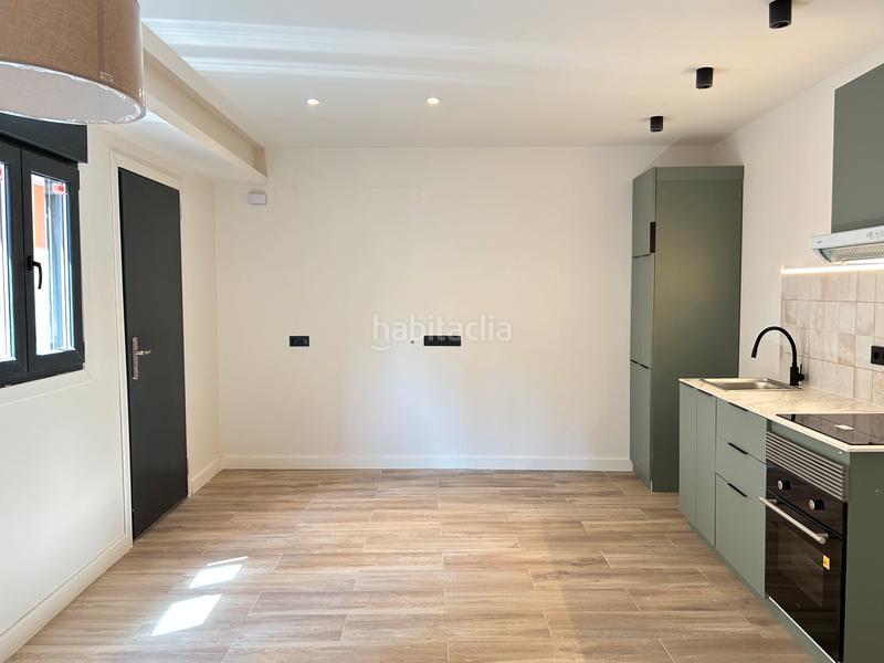 Foto 37333c57-96e9-4730-ab28-52ffb8c3b63e. Local comercial a Vilapicina - Torre Llobeta Barcelona