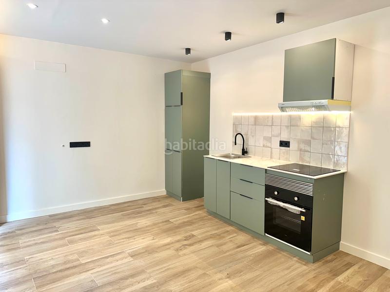 Foto 77b2dd80-a953-4435-9de6-e47d8f330ea4. Local comercial a Vilapicina - Torre Llobeta Barcelona