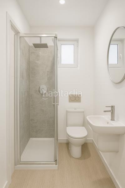 Foto 1f82c4e4-e316-49d7-a97d-d05b7c6da2b0. Geschäftsraum in Raval Barcelona