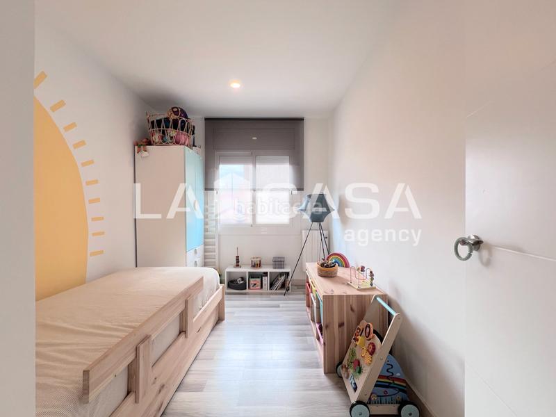 Foto 1db743d4-e7d3-4f3d-a2ec-f6f0c8612cdf. Flat in Llefià Badalona