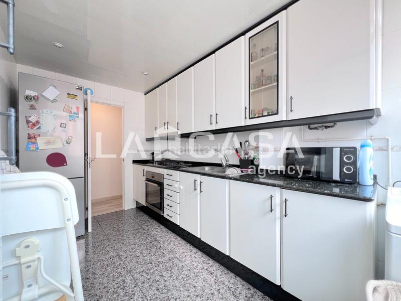 Foto d41740d5-7432-4f10-960c-e1035879480f. Flat in Llefià Badalona