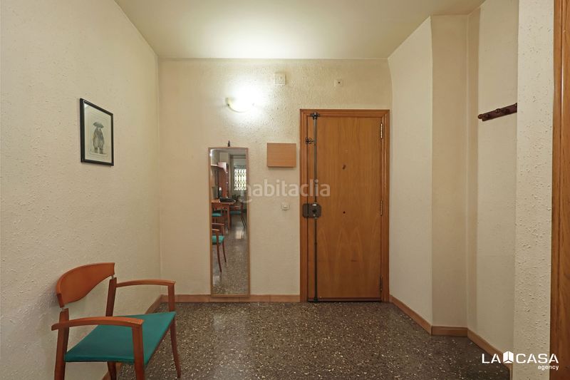 Foto 15c50034-e203-4f78-b19c-07724c2255ad. Pis a La Bordeta Barcelona
