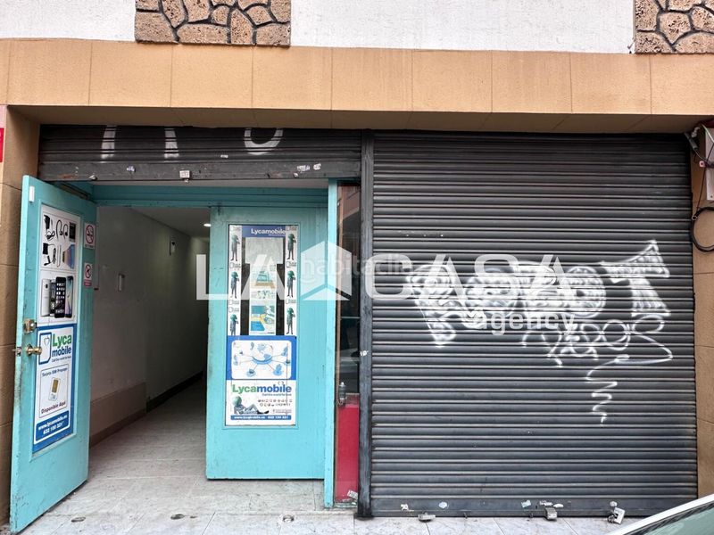 Foto c7772d32-dc9f-4e0c-9467-42ff3661a936. Local comercial a Prosperitat Barcelona