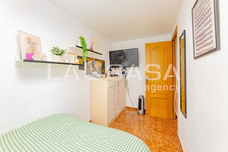 Foto d831bbb8-647c-49f6-b9f1-3ad47b101c3c. Pis a Trinitat Valencia