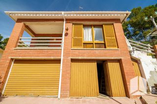 Casa  Carrer lliri. En venta