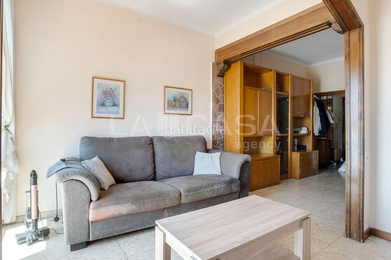 Foto cfcd6a92-cbab-4746-bb2c-43d76c4f4995. Pis a Besòs - Maresme Barcelona