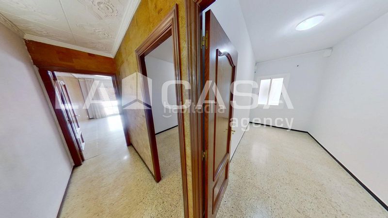 Foto 8e383733-fb43-4579-8d7b-c3a9f33b3d2f. Pis a El Clot Barcelona