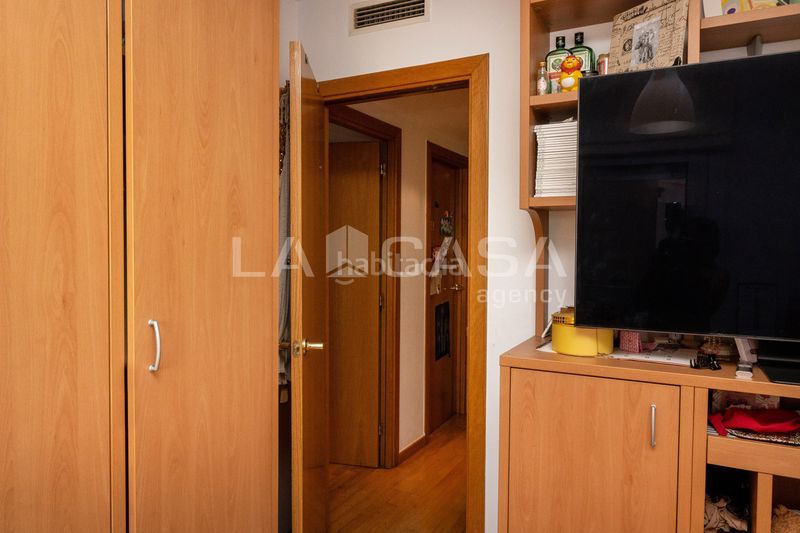 Foto d29aa0e5-76d8-4012-8386-d1cc7e90cda8. Pis amb calefacció aparcament a Vilapicina - Torre Llobeta Barcelona