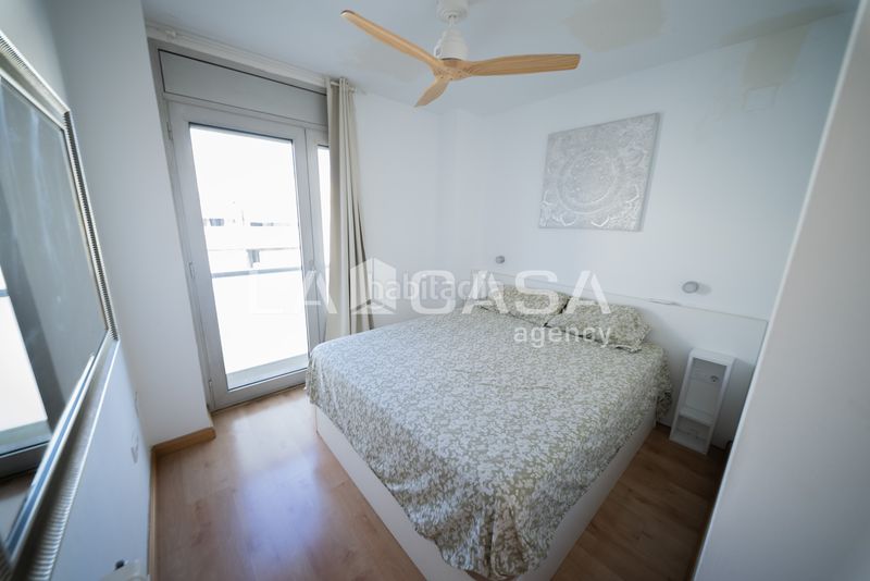 Foto 484762b8-4243-4aff-943c-c76edb684386. Dúplex en venta en Bon Pastor Barcelona