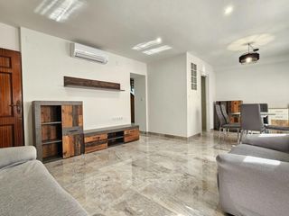 Lloguer Casa adossada  Carretera asarau. Estupenda casa en el centro