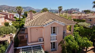 Casa aparellada  Cl alacant 14. Y si lo has encontrado? tu pareado en benicasim te espera