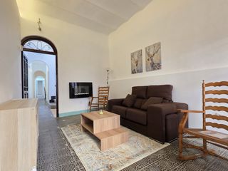 Alquiler Casa  Castellón de la plana-castelló de la plana - cl santo tomas. Casa semireformada en el centro