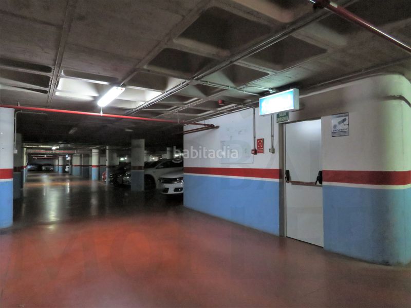 Foto b3346b45-c07e-40af-96fb-ba86e4b2048f. Aparcament cotxe a calle gisbert 7 a Casco Antiguo Cartagena