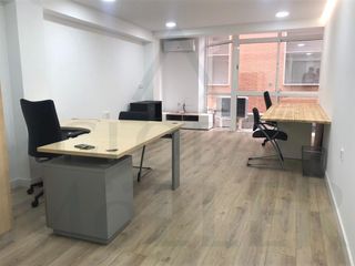 Miete Büro in Calle andino 3. Global möller alquila oficina comercial a estrenar en casco hist