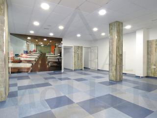 Rent Business premise in Calle alfonso xiii 30
