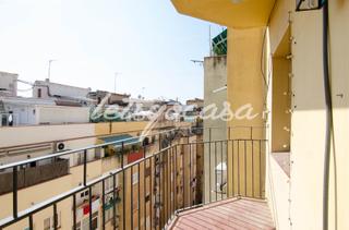 Pis  Carrer de concepcin arenal. Piso con balcn en sant andreu