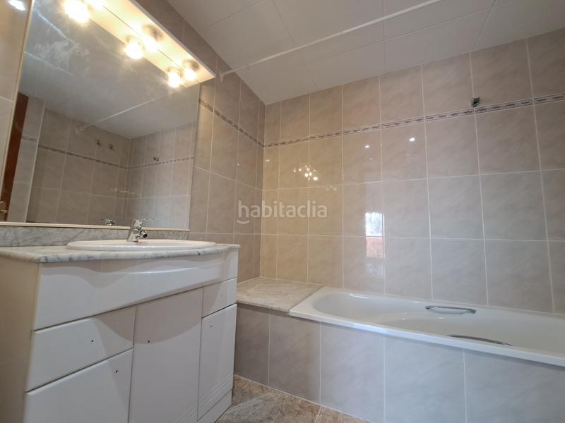 Foto 43d13dc4-4400-4412-924a-5f6988de555b. Location maison jumelée avec cheminée chauffage parking dans Mataró