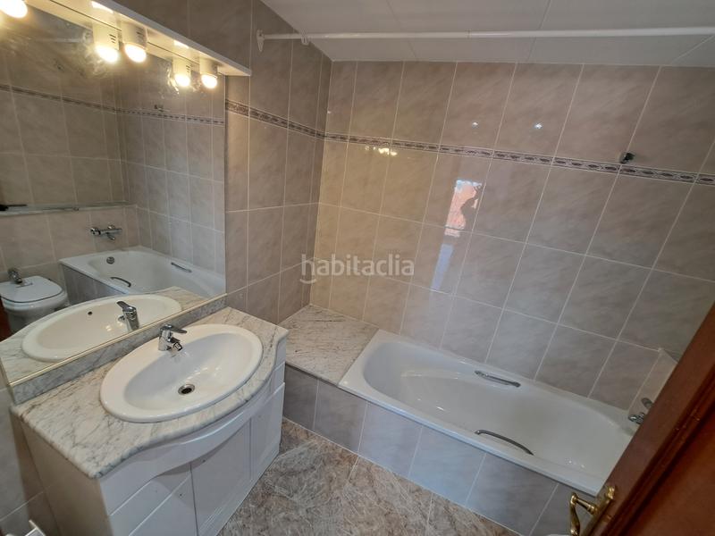 Foto aea4a6c2-fa08-415e-84fe-6894d6b66c36. Location maison jumelée avec cheminée chauffage parking dans Mataró