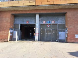 Aparcament cotxe a Ronda de sant oleguer 33. Plaza cerrada