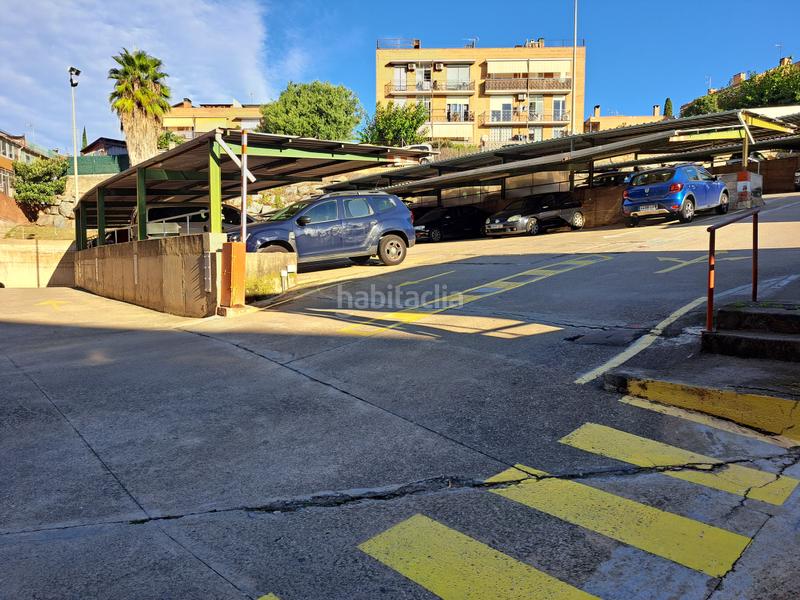 Foto 0239f9c4-152c-4742-bbfd-8e398a62f4ce. Parking coche en ronda de sant oleguer 33 plaza cerrada en Mataró