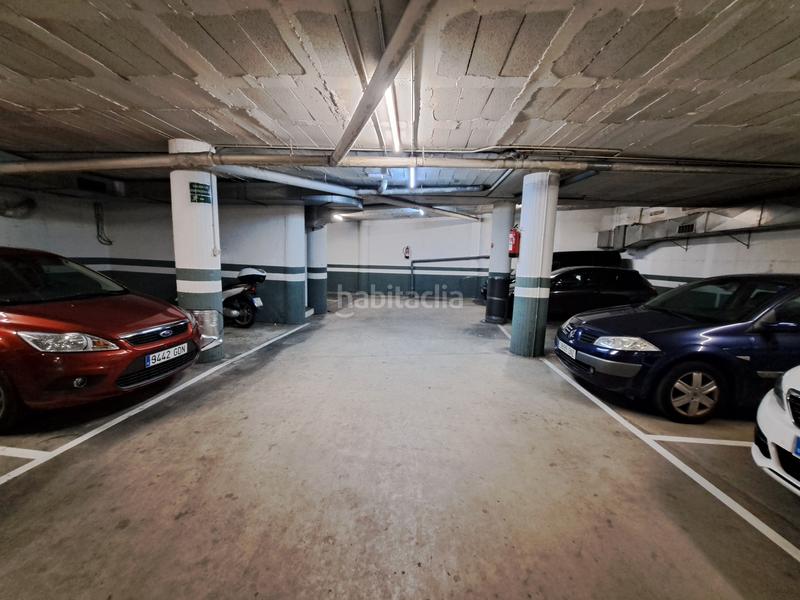 Foto a7a687ba-717e-43e8-b0bb-5cd51cec233d. Parking coche en ronda de sant oleguer 33 plaza cerrada en Mataró