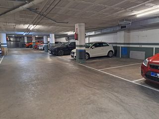 Autoparkplatz in Ronda de sant oleguer 33. Plaza cerrada