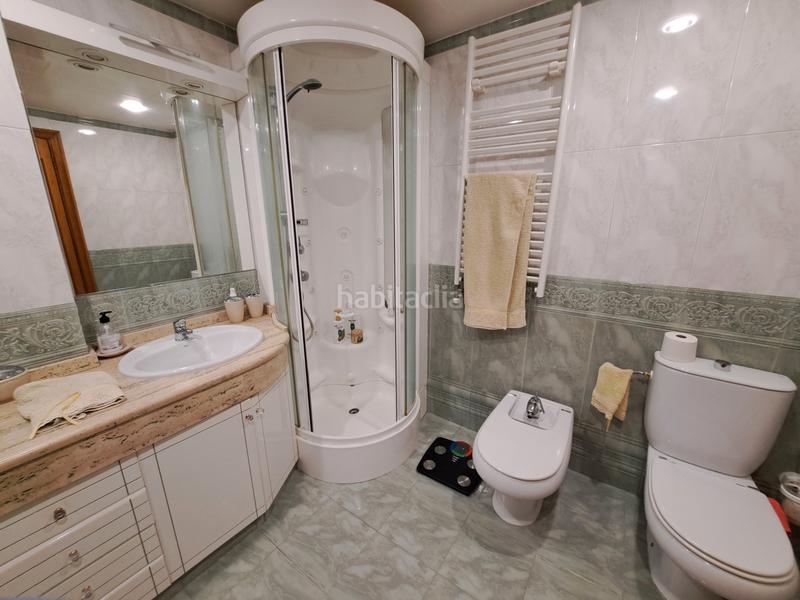 Foto daebee2d-b11c-4b9e-b42b-f4c7aa434092. Casa aparellada amb xemeneia calefacció aparcament piscina a Mataró