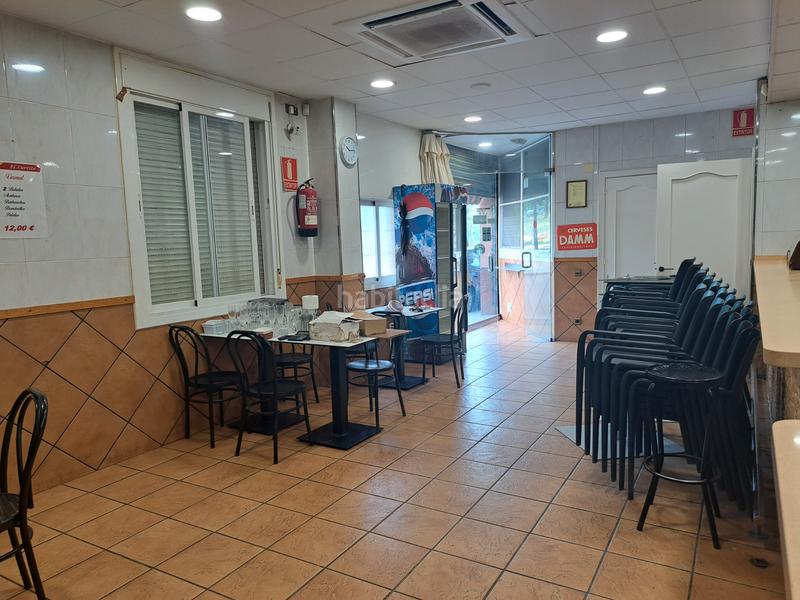 Foto a84a36f7-5857-49d9-bab1-5531adbf000a. Alquiler local comercial en carrer càceres 11 bar en alquiler! en Mataró
