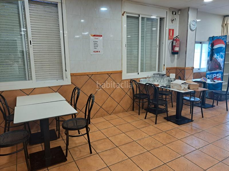 Foto ec3a3794-4ddd-4bdb-85d0-c7d05b1d3d94. Alquiler local comercial en carrer càceres 11 bar en alquiler! en Mataró