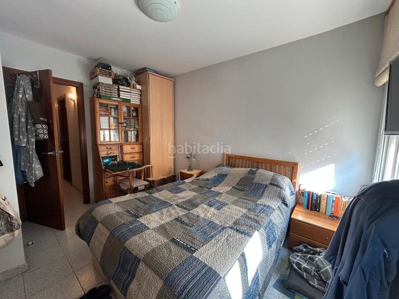 Foto 023b5797-941f-4c7a-84a7-e83b4fa9ffe3. Tríplex bonito ático en venta que combina confort y estilo! en Mataró