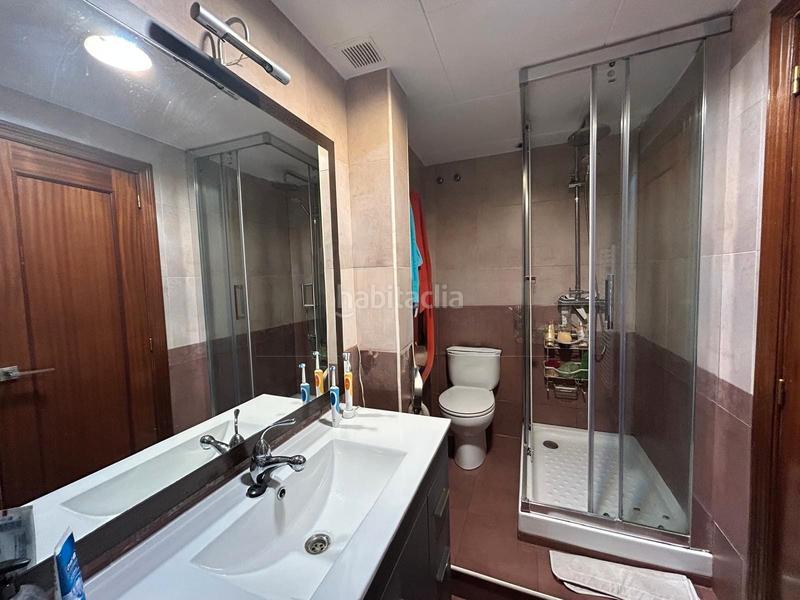 Foto f9e19c8f-b13f-41f8-9145-e92f708a5538. Tríplex bonito ático en venta que combina confort y estilo! en Mataró
