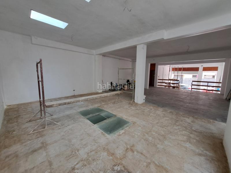 Foto f7de0cbc-9293-4775-ad11-ec7ba57ab646. Alquiler local comercial se alquila un amplio local en ciudad! en Mataró