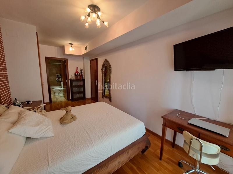 Foto f2f865df-8824-45cf-98ae-29c2b3d29f3a. Dachwohnung mit heizung in Via Europa - Parc Central Mataró