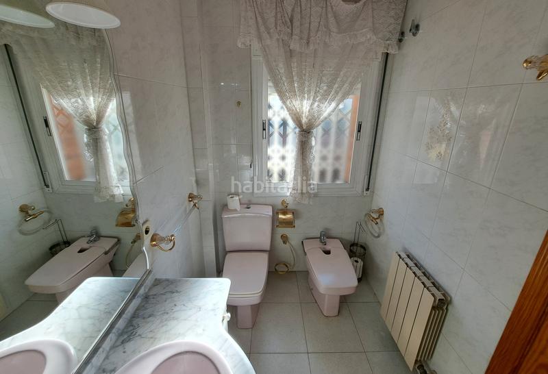 Foto 3688f65e-b46e-45bf-871c-2ff4b7f0b070. Casa adossada amb xemeneia calefacció aparcament a Mataró