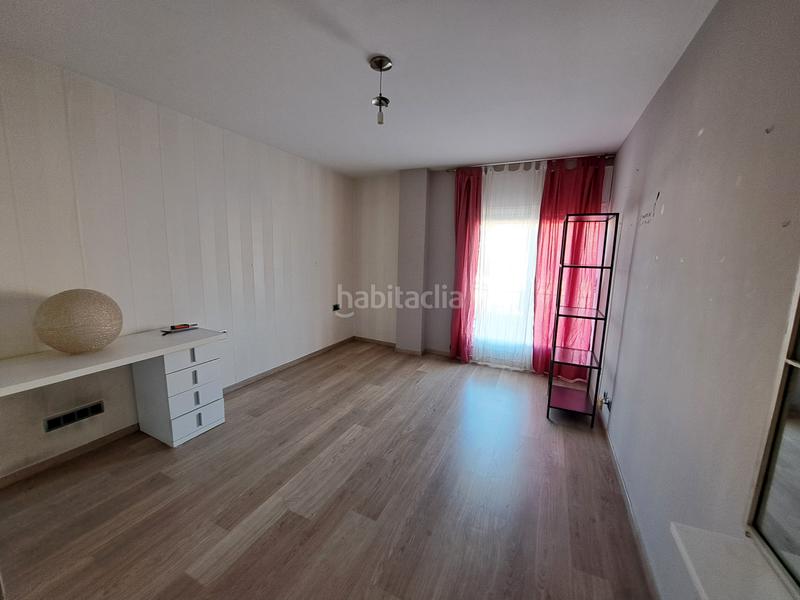 Foto 7c47c116-a212-4af8-adff-2cf8ba2fdbb1. Casa adossada amb xemeneia calefacció aparcament a Mataró